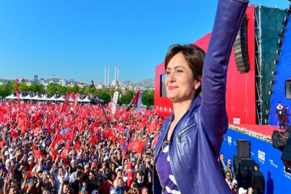 CHP İstanbul İl Başkanı Canan Kaftancıoğlu, Cumhurbaşkanlığı İletişim Başkanı Fahrettin