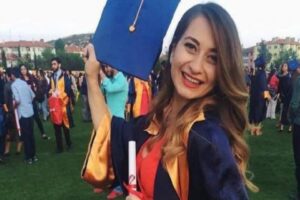 Muğla'nın Bodrum il&ccedil;esinde, canlı derste beyin kanaması ge&ccedil;iren sınıf &ouml;ğretmeni