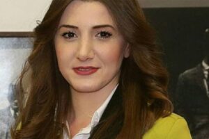 İzmir'de cami hoparlöründen 'Çav Bella' marşının görüntüsünü Twitter hesabından paylaştığı