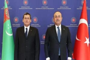 Dışişleri Bakanı&nbsp;Mevl&uuml;t &Ccedil;avuşoğlu, "Bizim en b&uuml;y&uuml;k arzumuz kardeş&nbsp;T&uuml;rkmenistan'ın T&uuml;rk Devletleri