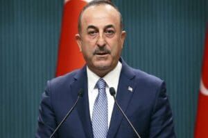 Dışişleri Bakanı &Ccedil;avuşoğlu,&nbsp;Rusya-Ukrayna savaşının sona ermesini istemeyen NATO &uuml;lkeleri olduğunu