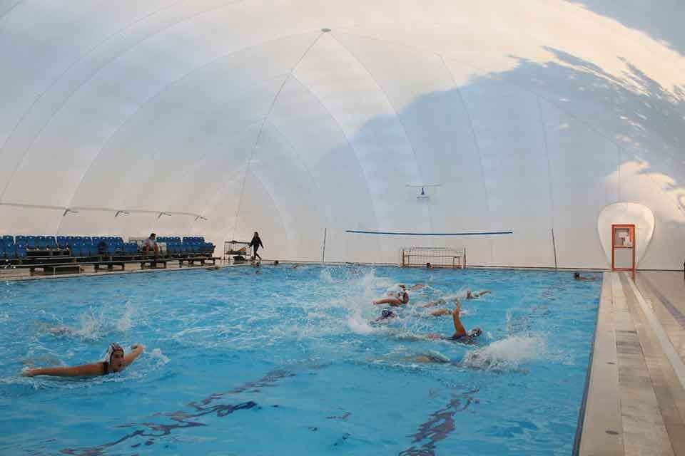İzmir B&uuml;y&uuml;kşehir Belediyesi&rsquo;nin K&uuml;lt&uuml;rpark&rsquo;taki Celal Atik Y&uuml;zme Havuzu artık yılın