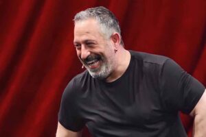 Fenerbah&ccedil;e-Galatasaray derbisini oğlu Kemal ile statta izleyen ve paylaşımda bulunan