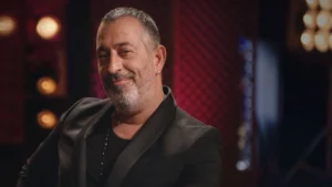 Komedyen Cem Yılmaz, sosyal medya hesabından yaptığı paylaşımla 2. turda oyunu