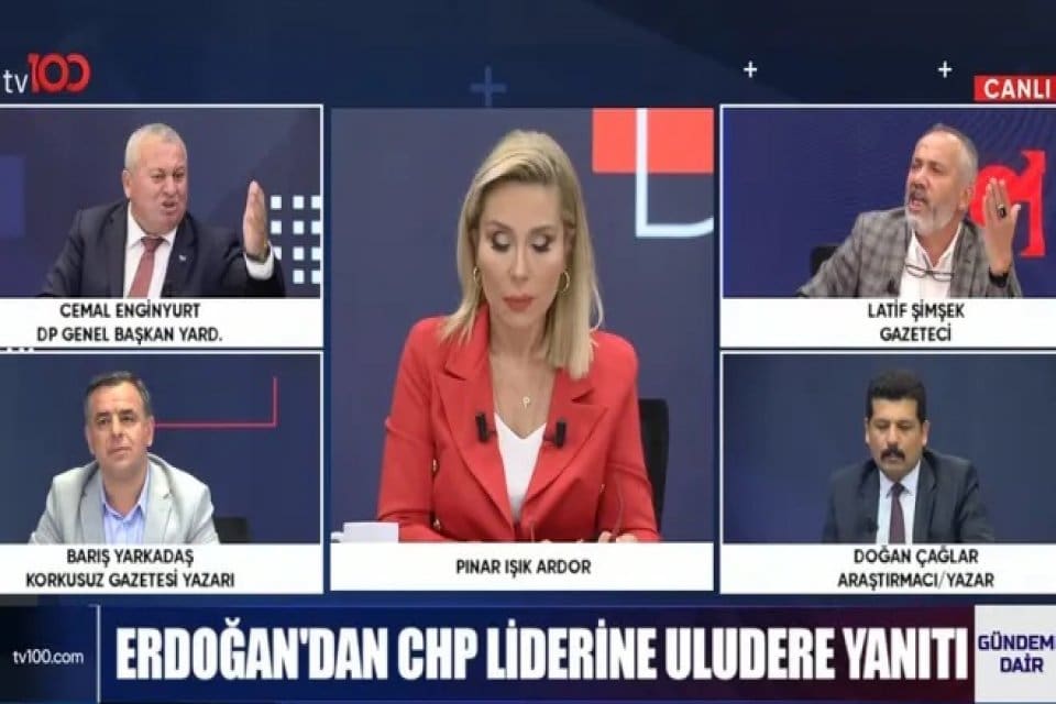 DP'li Cemal Enginyurt ve gazeteci Latif Şimşek, televizyon programında tartıştı.