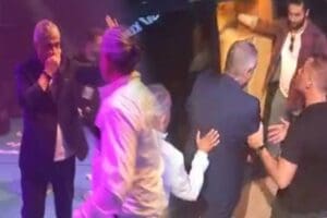 AK Parti teşkilatı tarafından Tarsus&rsquo;ta d&uuml;zenlenen Cengiz Kurtoğlu konserinde teknik