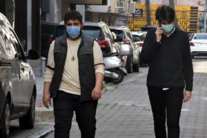Günlük hayatın vazgeçilmezi haline gelen cep telefonları zaman zaman patlayan