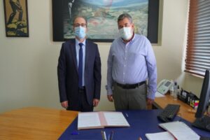 Vatandaşların tapudaki işlemlerini kolaylaştırmak için protokol imzalayan Çeşme Belediyesi ile