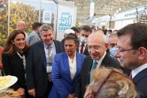 &Ccedil;eşme Belediyesi, Cumhuriyet Halk Partili belediyelerin katılımıyla İstanbul Avrasya G&ouml;steri