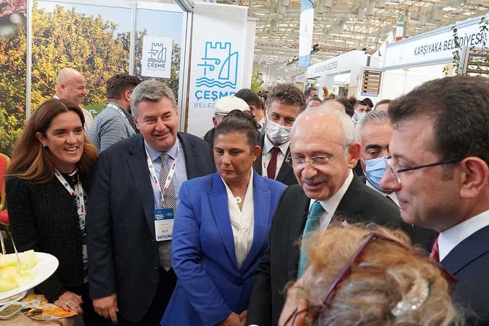 &Ccedil;eşme Belediyesi, Cumhuriyet Halk Partili belediyelerin katılımıyla İstanbul Avrasya G&ouml;steri
