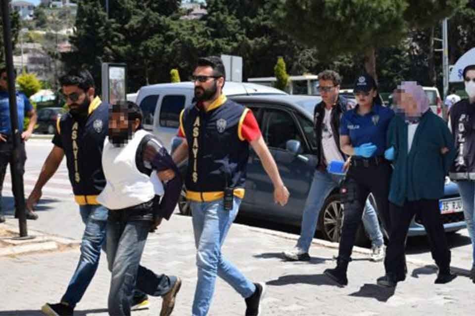 İZMİR'in &Ccedil;eşme il&ccedil;esinde, kayıp ihbarıyla aranırken bir s&uuml;re sonra cesedi