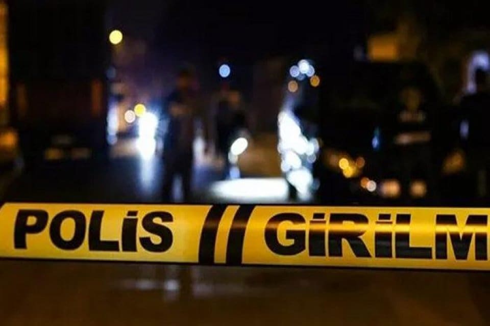 İzmir'in &Ccedil;eşme il&ccedil;esindeki bir gece kul&uuml;b&uuml;nde meydana gelen ve Baran