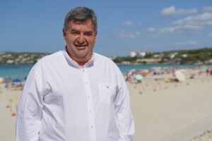 Kısa bir süre önce “İkametini Al, Çeşme’ye gel” kampanyası başlatan