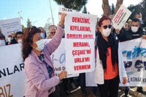 İzmir&rsquo;in &lsquo;Kanal İstanbul&rsquo;una karşı t&uuml;m kent birleşti. İBB Başkanı Tun&ccedil;
