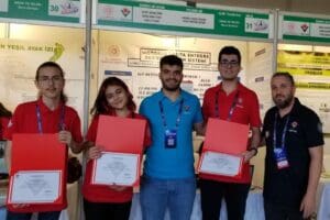 İZMİR'deki &Ccedil;iğli Fen Lisesi &ouml;ğrencileri T&Uuml;BİTAK 2204-D İklim Değişikliği Yarışması'nda