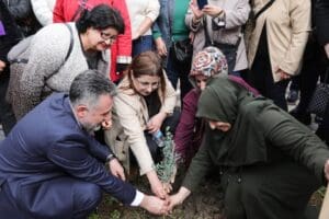 CHP Bayraklı İl&ccedil;e Başkanlığı tarafından d&uuml;zenlenen 8 Mart D&uuml;nya Kadınlar