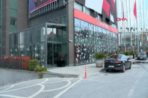 Cumhuriyet Halk Partisi (CHP) İstanbul İl Başkanlığı binasına silahlı saldırı