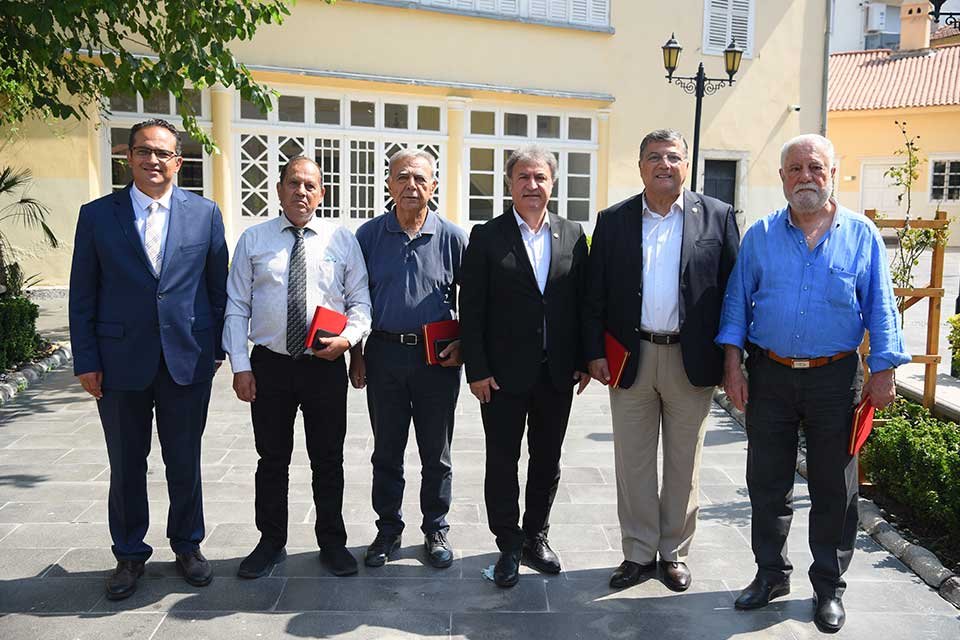 CHP Bornova İl&ccedil;e &Ouml;rg&uuml;t&uuml;, il&ccedil;e siyasetine damga vuran isimler i&ccedil;in