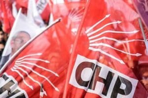 Cumhurbaşkanlığı se&ccedil;imini kazanma ve Meclis'te &ccedil;oğunluğu elde etme iddiasındaki CHP'de