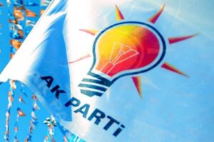 AK Parti Grup Başkanvekili Emin Akbaşoğlu, CHP'de üç milletvekilinin istifa