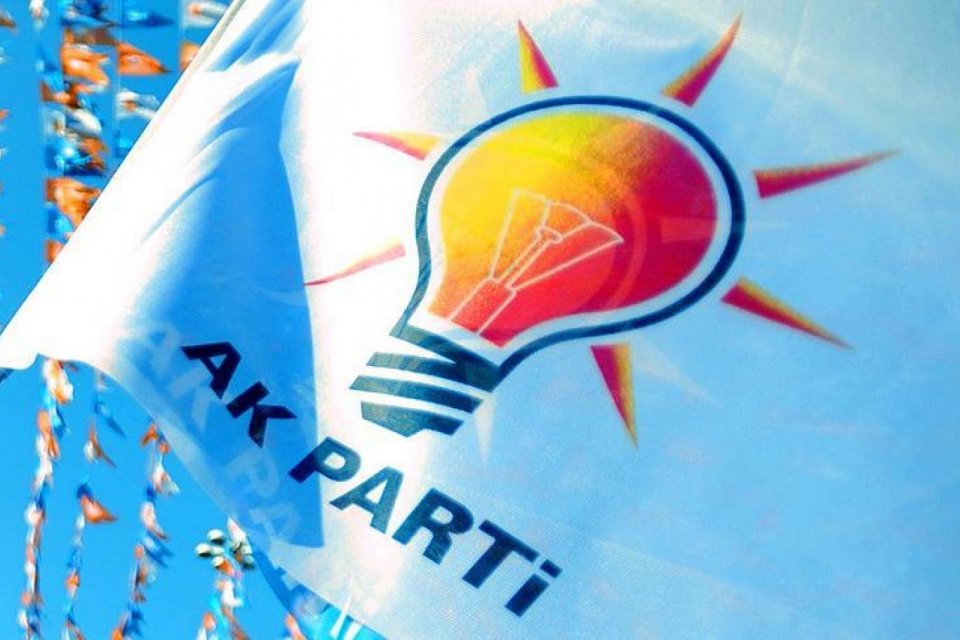 AK Parti Grup Başkanvekili Emin Akbaşoğlu, CHP'de üç milletvekilinin istifa