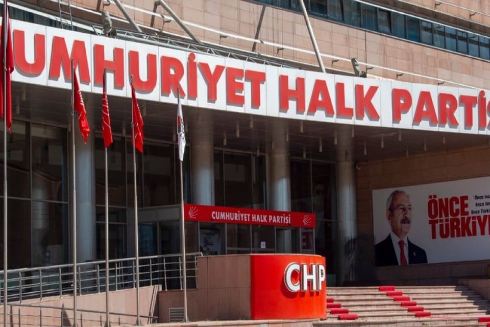 CHP Covid-19 Danışma Kurulu, corona vir&uuml;s&uuml; vakalarındaki artış nedeniyle altıncı