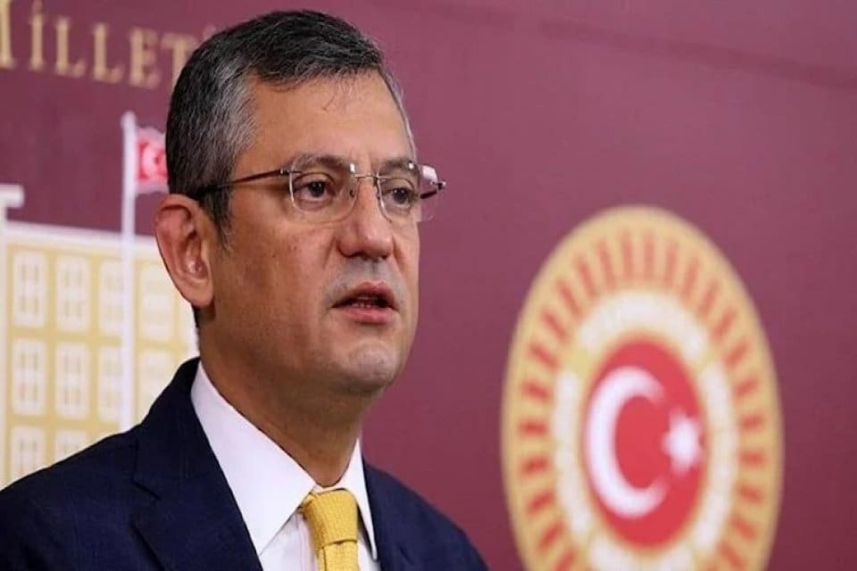 CHP Grup Başkanvekili &Ouml;zg&uuml;r &Ouml;zel,&nbsp; İYİ Parti lideri Akşener'in "Altılı