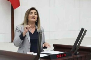   CHP İzmir Milletvekili ve TBMM Başkanlık Divanı Üyesi Av.