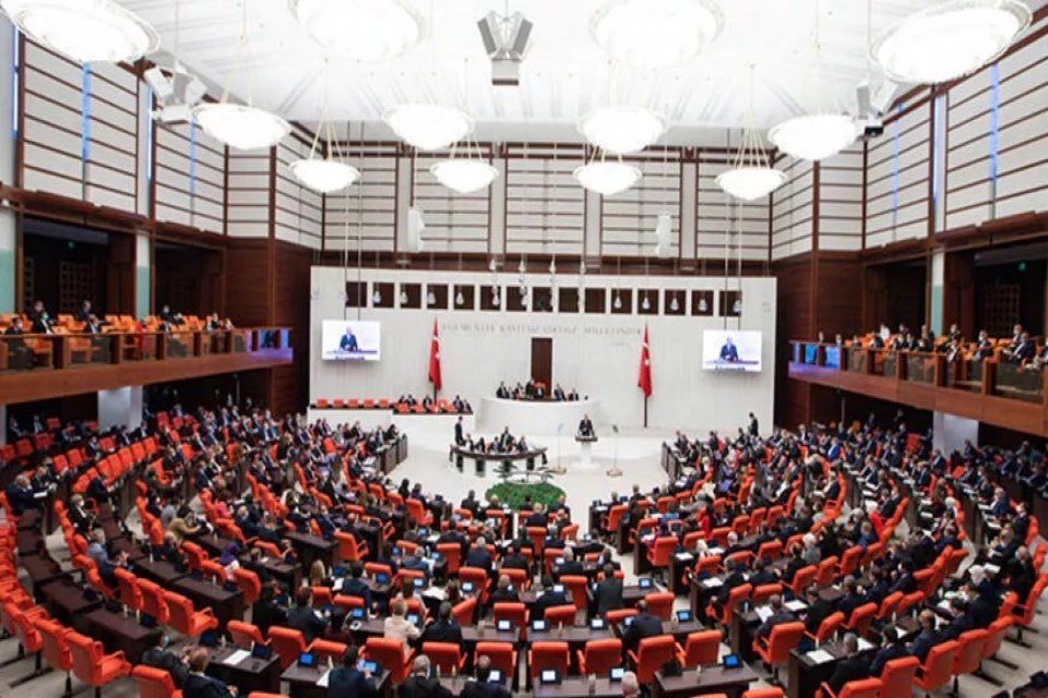 TBMM Anayasa ve Adalet Karma Komisyonu'nun CHP'li &uuml;yeleri, CHP Milletvekili
