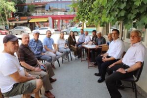 CHP heyeti Menderes'te esnafla bir araya gelerek taleplerini ve isteklerini