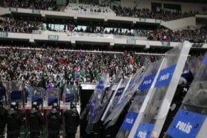 Bursaspor ve Amedspor arasındaki ma&ccedil;ta yaşananların ardından, CHP'nin Spor Kurulu