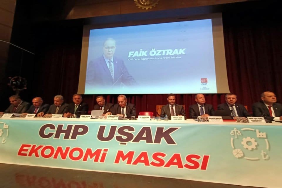 CHP Genel Başkan Yardımcısı Faik &Ouml;ztrak başkanlığındaki CHP Ekonomi Masası