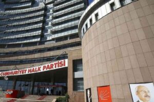 TBMM’nin temmuzda tatile girmesiyle grup toplantılarını her hafta farklı bir