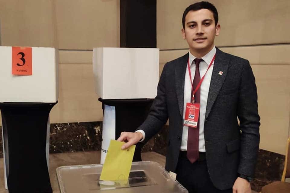 CHP Gen&ccedil;lik Kolları bug&uuml;n 16. kurultayını ger&ccedil;ekleştirdi. Tek Adayın bulunduğu