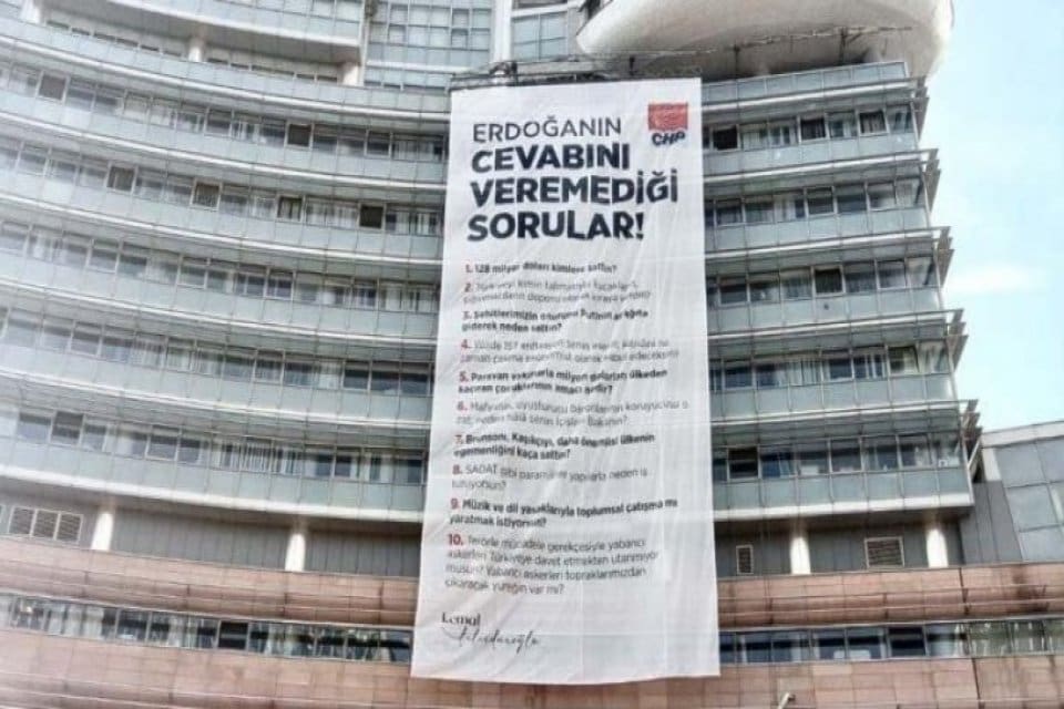 Kılı&ccedil;daroğlu'nun Cumhurbaşkanı Erdoğan'a y&ouml;nelttiği ve Erdoğan'ın yanıtlamadığı 10 soru dev