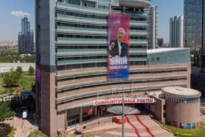 Cumhuriyet Halk Partisi'nin genel merkezine CHP Genel Başkanı Kemal Kılı&ccedil;daroğlu'nun