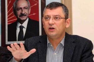 CHP Grup Başkanvekili &Ouml;zg&uuml;r &Ouml;zel, partiden farklı sebeplerle ayrılanların olabildiğini