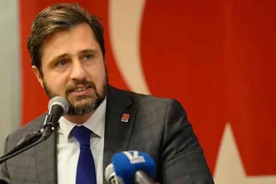 Buca Metrosu tartışmasında Adalet ve Kalkınma Partisi y&ouml;neticilerinin eleştirilerine yanıt
