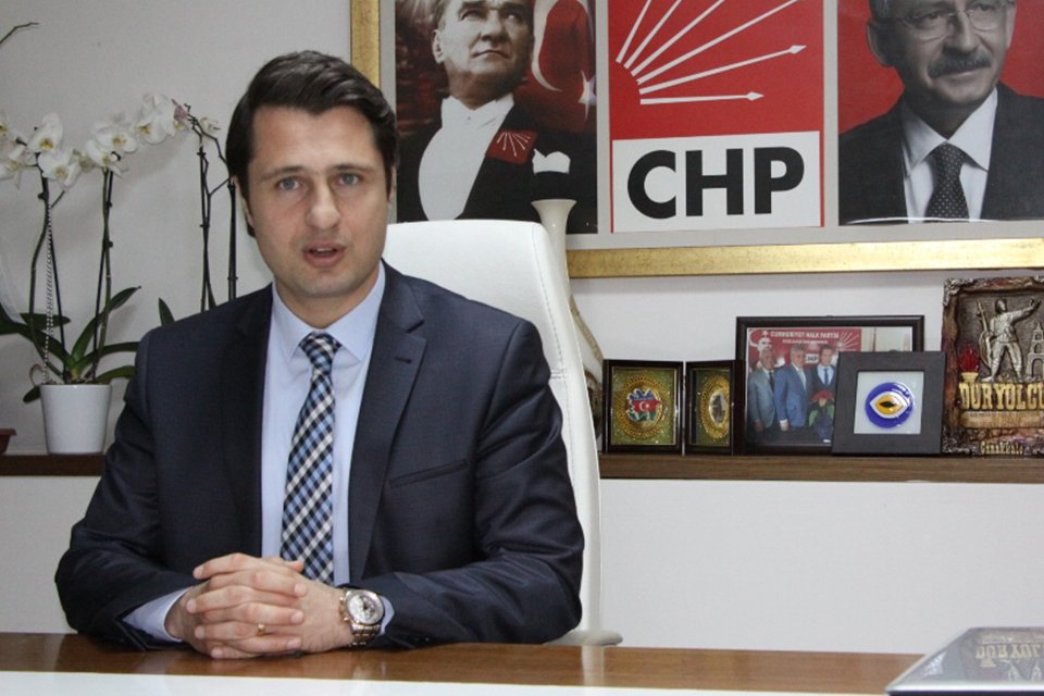 Cumhuriyet Halk Partisi İzmir İl Başkanı Deniz Yücel, Menemen Belediyesi