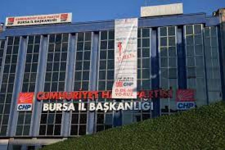Elektrik zamlarını protesto etmek i&ccedil;in faturalarını &ouml;demeyen CHP Bursa İl