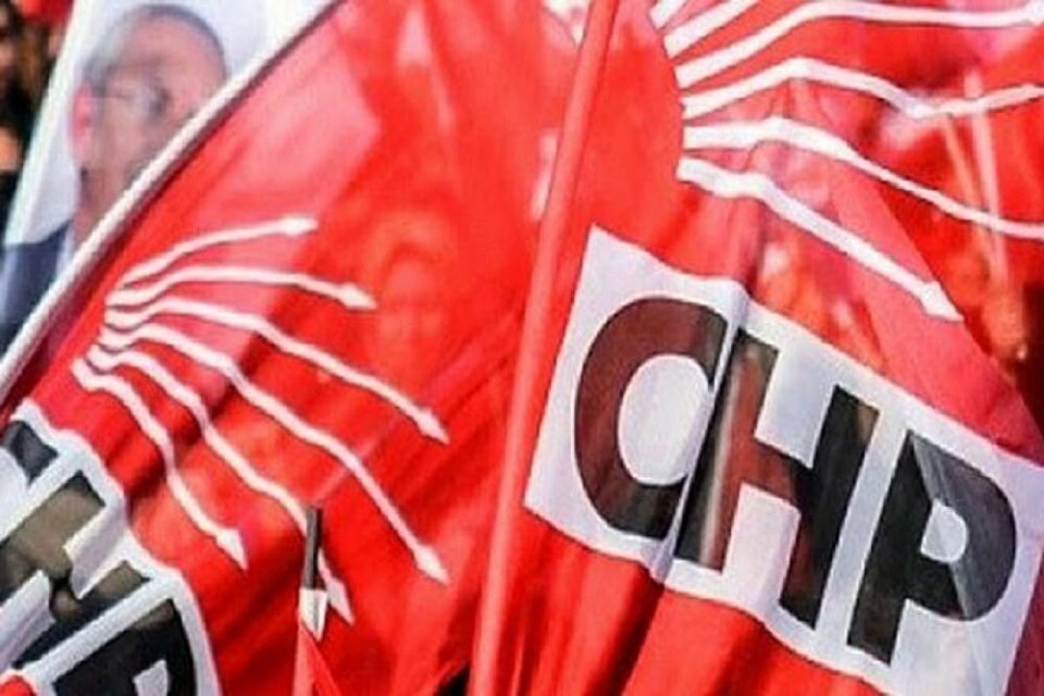Cumhuriyet Halk Partisi (CHP) İzmir İl Başkanı Deniz Y&uuml;cel başkanlığında
