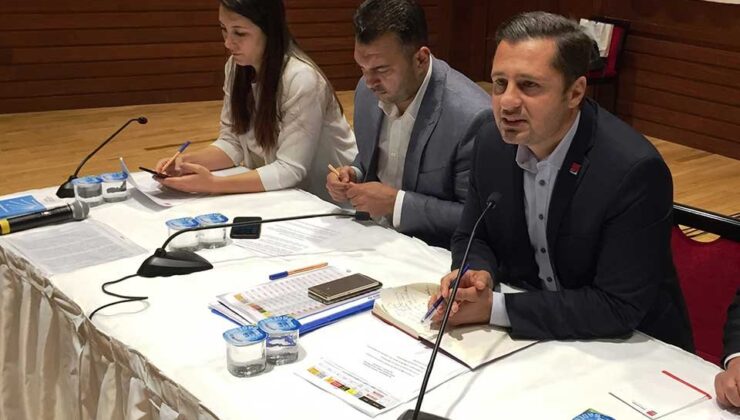 CHP İzmir'de başkanlar zirvesi: Yücel'den seçim talimatı