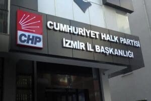 Cumhuriyet Halk Partisi (CHP) İzmir'de milletvekili aday adaylığı başvuruları ge&ccedil;en