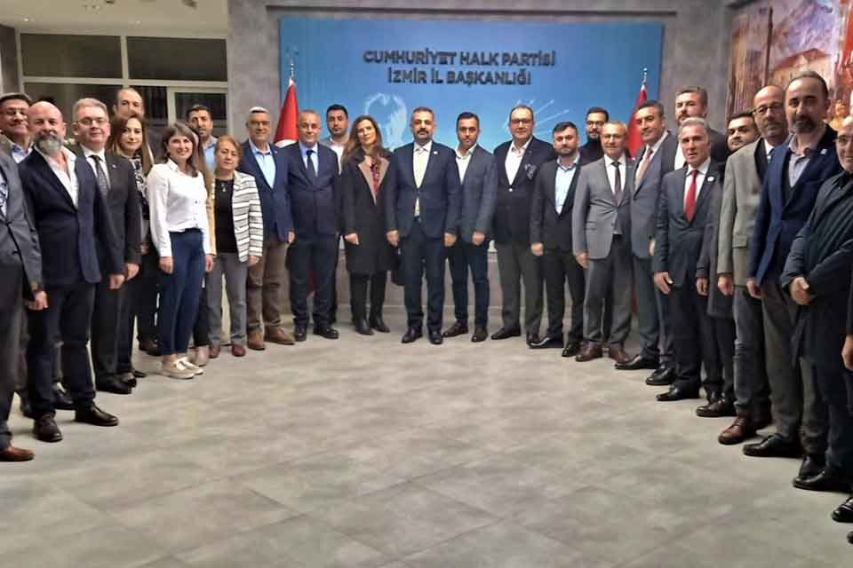 Cumhuriyet Halk Partisi’nin yeni atanan İzmir İl yönetim kurulu ilk