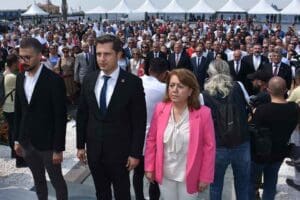 CHP İzmir İl Başkanlığı'nca d&uuml;zenlenen etkinlikte, 30 Ağustos Zafer Bayramı'nın