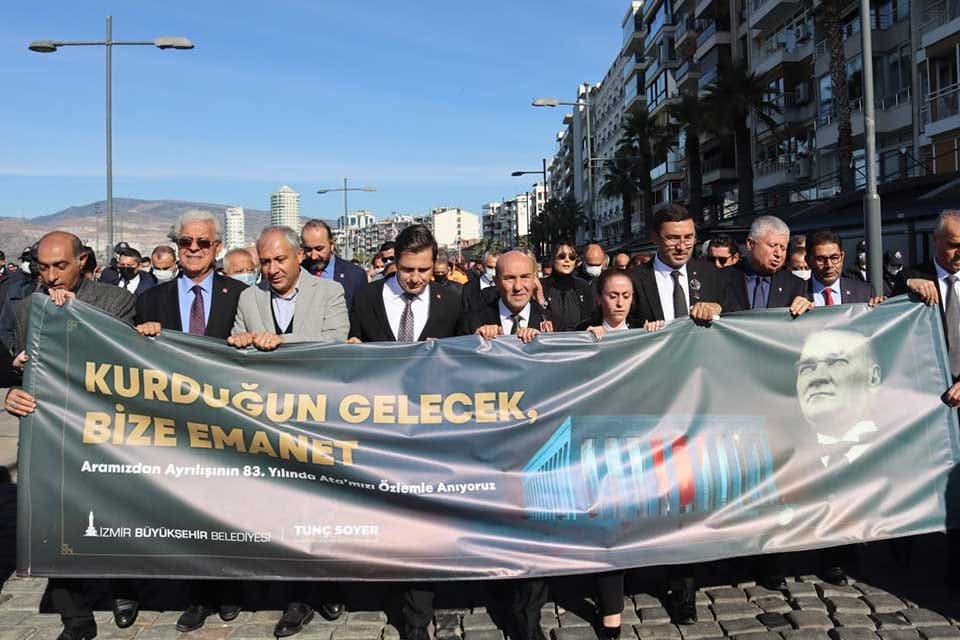 Cumhuriyetimizin kurucusu Mustafa Kemal Atat&uuml;rk'&uuml;n ebediyete intikalinin 83. yılında sabah