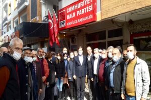 Cumhuriyet Halk Partisi İzmir İl Başkanı Deniz Y&uuml;cel ve CHP