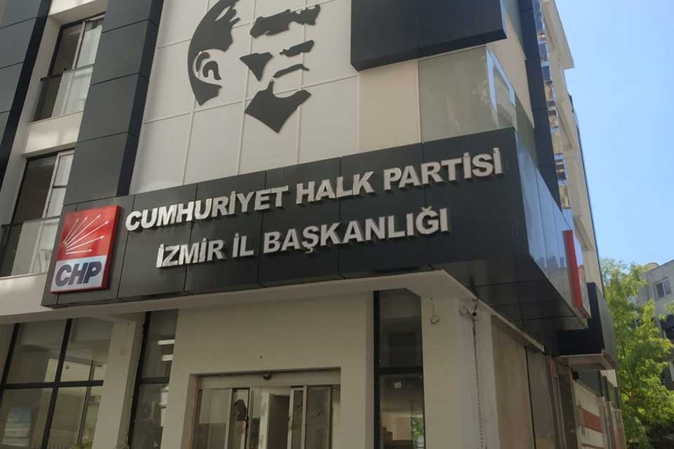 CHP İzmir haftalık olağan toplantısı İl Başkanı Deniz Y&uuml;cel başkanlığında