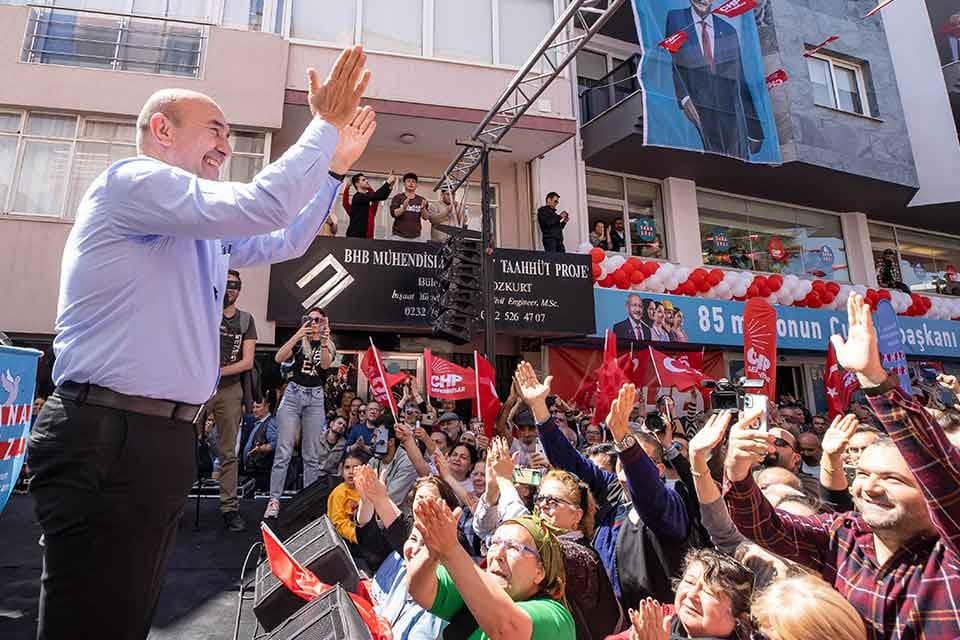 Cumhuriyet Halk Partisi (CHP) İzmir adayları ge&ccedil;tiğimiz g&uuml;nlerde Kiraz ve