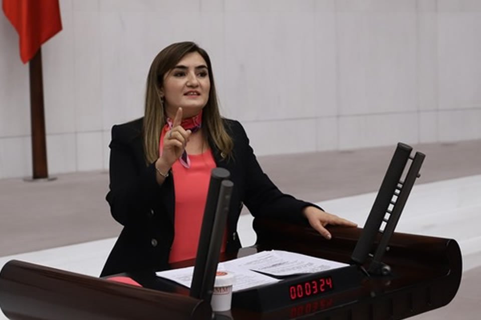 DEĞİŞİMİN SİZE ZOR GELDİĞİNİ BİLİYORUM CHP İzmir Milletvekili Av. Sevda